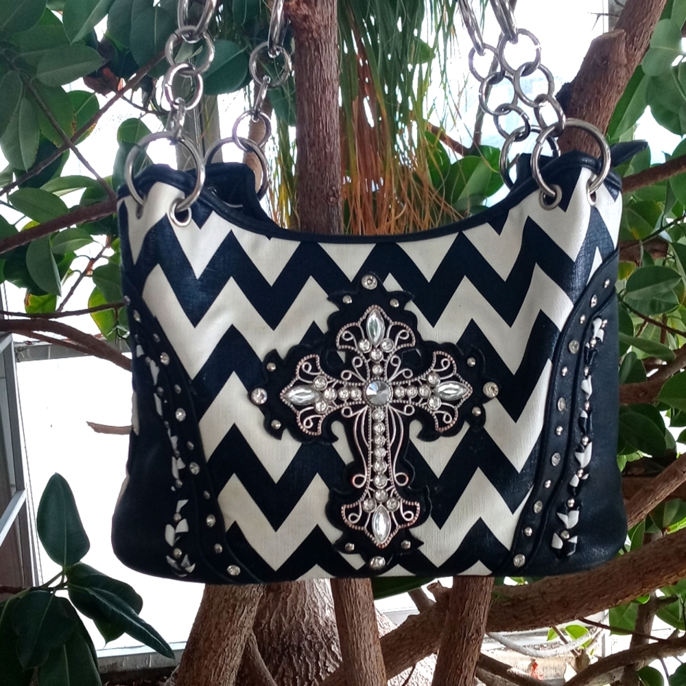 Cute purse with cross on it